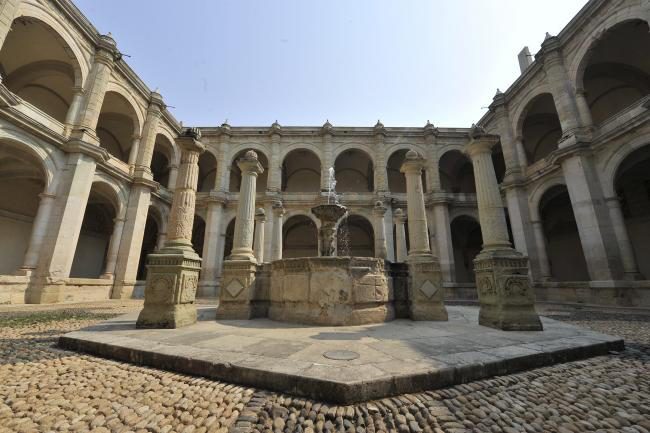 Cloister courtyard of the Santo Domingo Cultural Complex